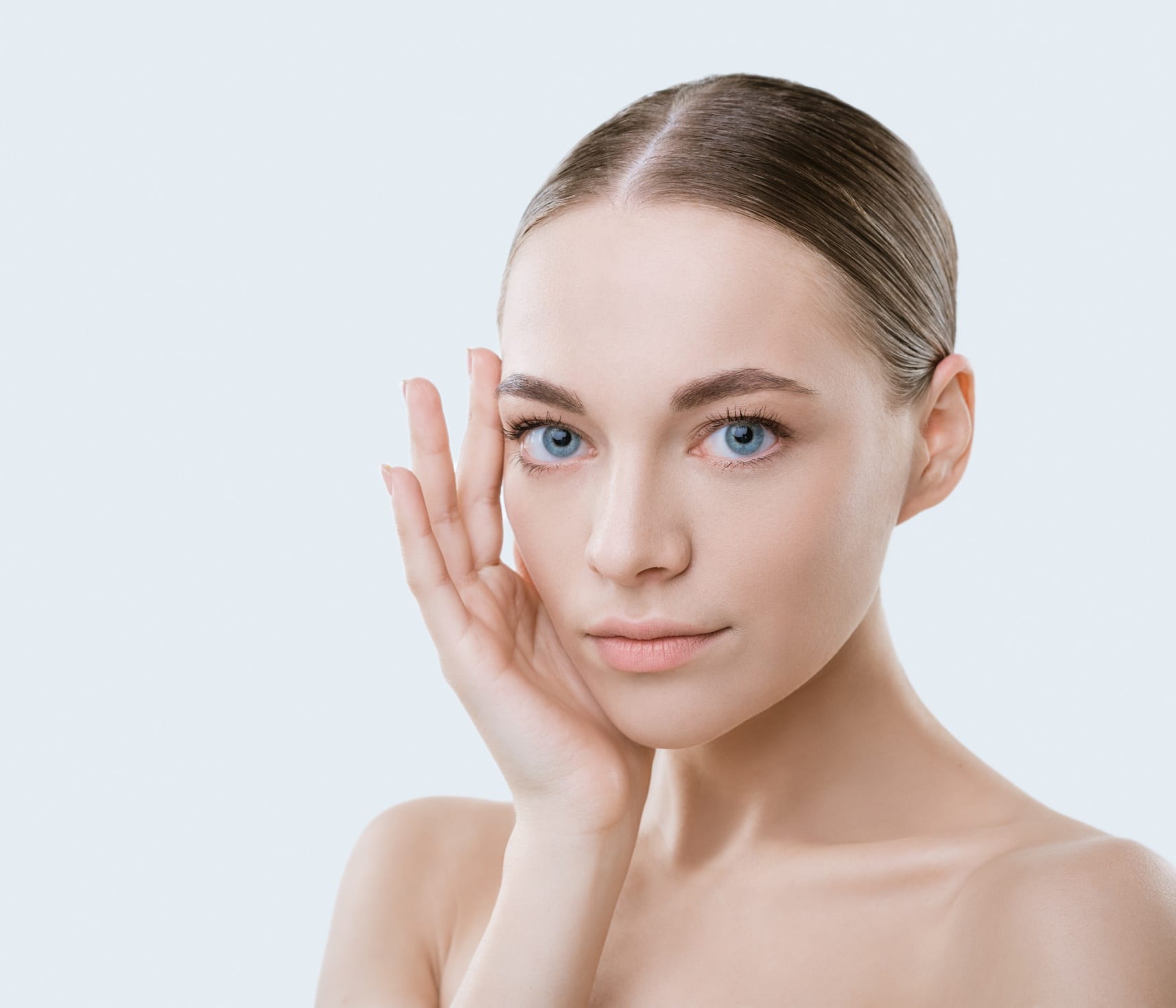 Blépharoplastie supérieure : la chirurgie des paupières | Genève | Face Clinic