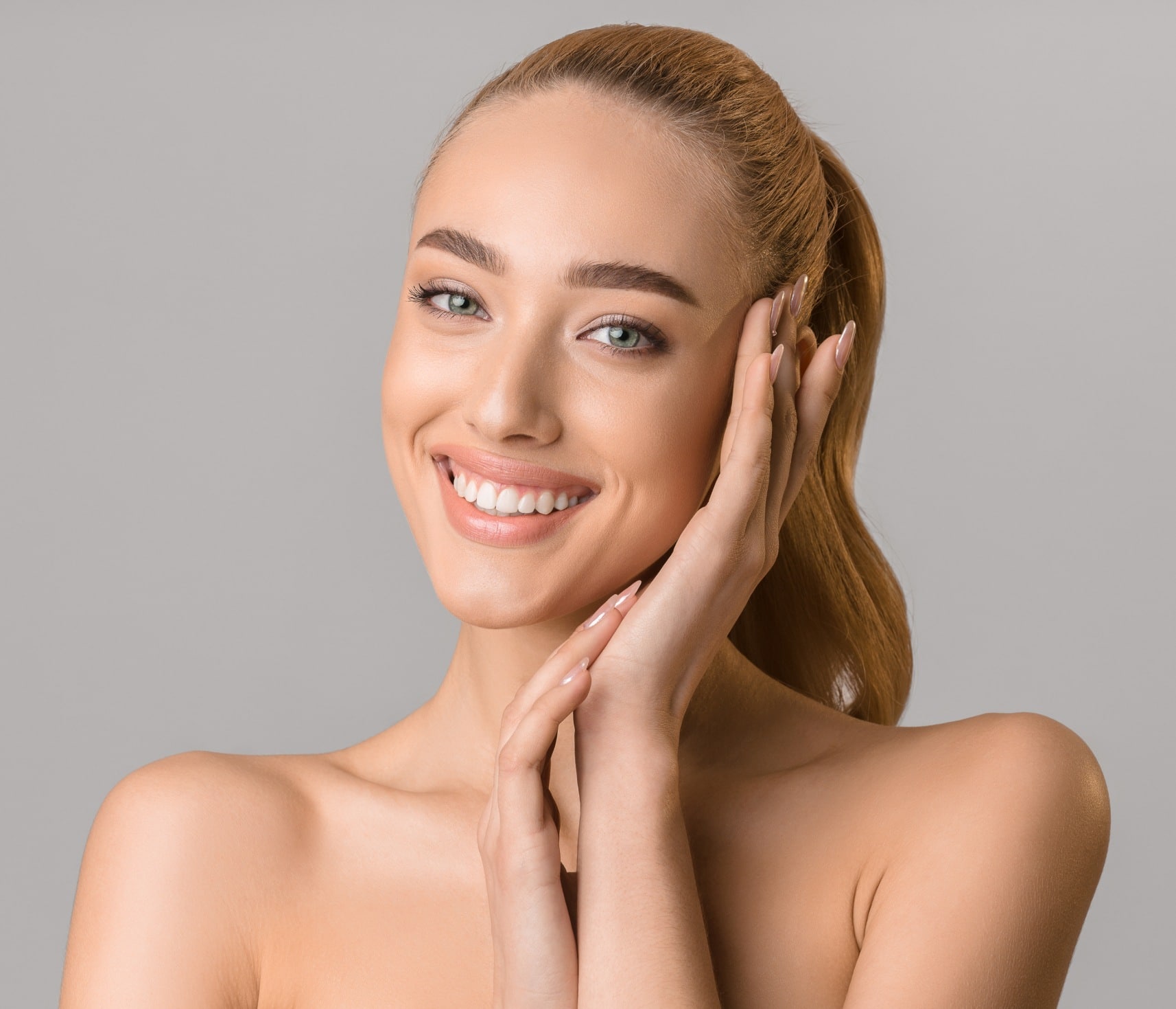 Comblement des tempes : acide hyaluronique | Genève | Face Clinic